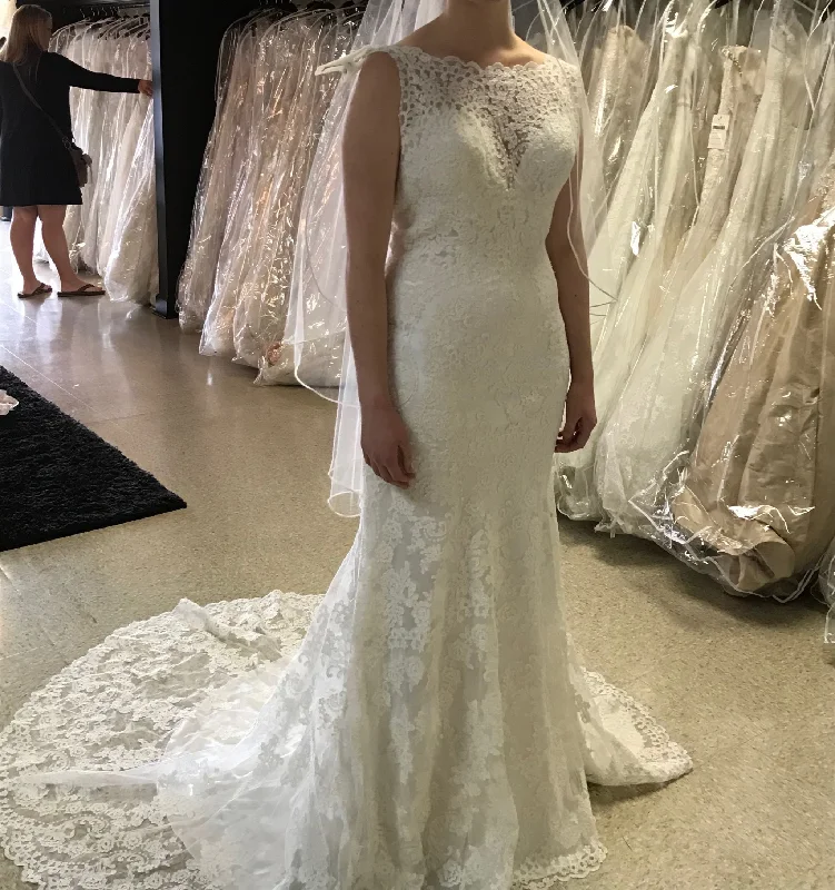 Markdowns Allure Bridals #5377 Sample Gown