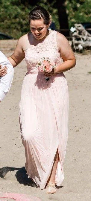 Steals and Deals David's Bridal F17063