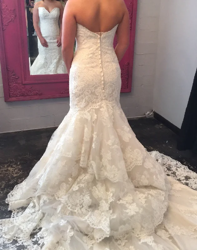 Discount Extravaganza Allure Bridals
