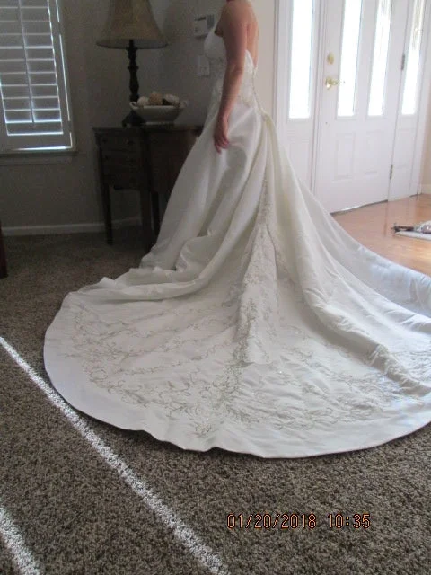 Hot Deal Allure Bridals