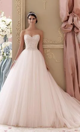 Massive Deals Mon Cheri by David Tutera