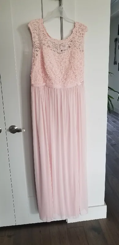 Reduced Prices David's Bridal Long Bridesmaid Dress with Lace Bodice F19328