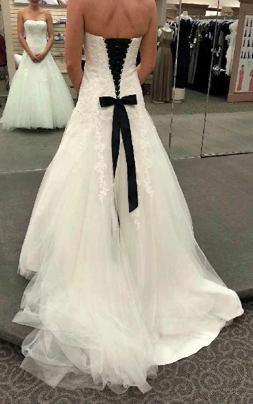 Special Offer David's Bridal V3469