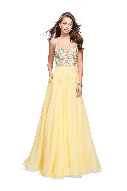 Deal Explosion La Femme - 26278 Deep Sweetheart Neck Chiffon A-line Gown