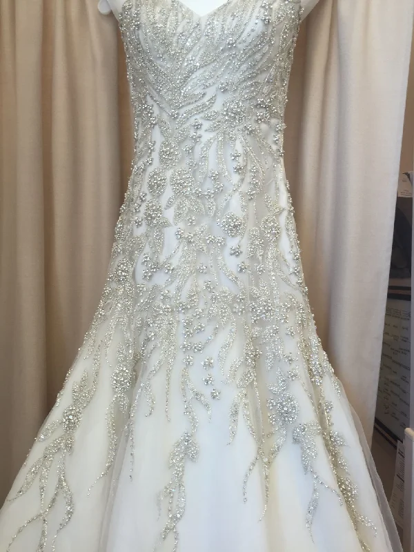 Year-End Clearance Allure Bridals