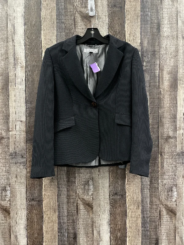 Deal Mania Blazer By Tahari By Arthur Levine  Size: 6