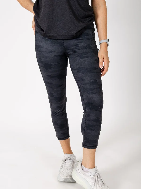 Daily Specials Women's Cropped Leggings | Camo
