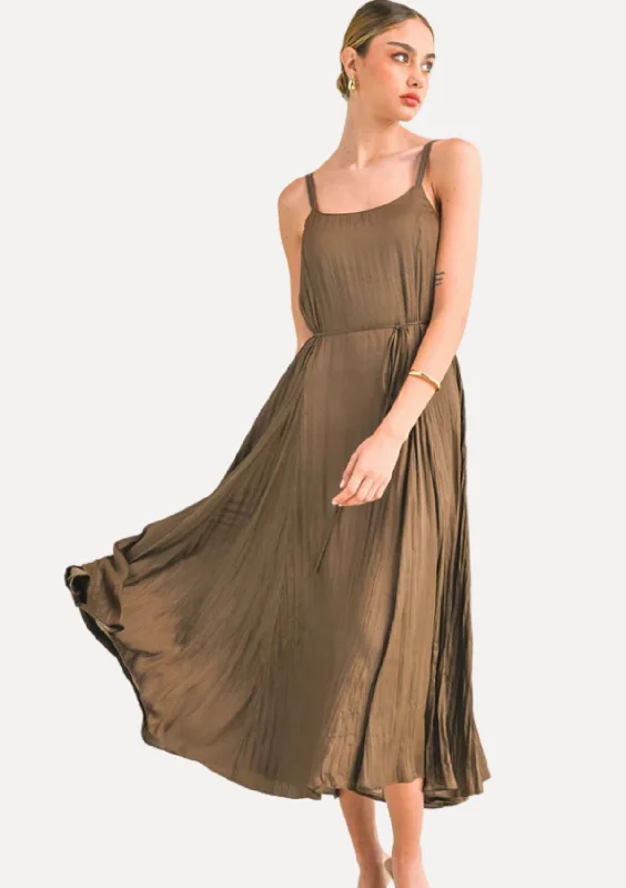 Customer Appreciation Sale Amoura Pleated Sleeveless Maxi Dress - Espresso