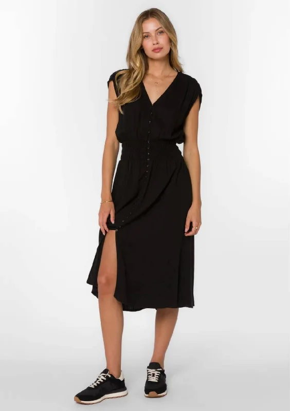 Hurry In Persa Midi Dress With Slit - Black