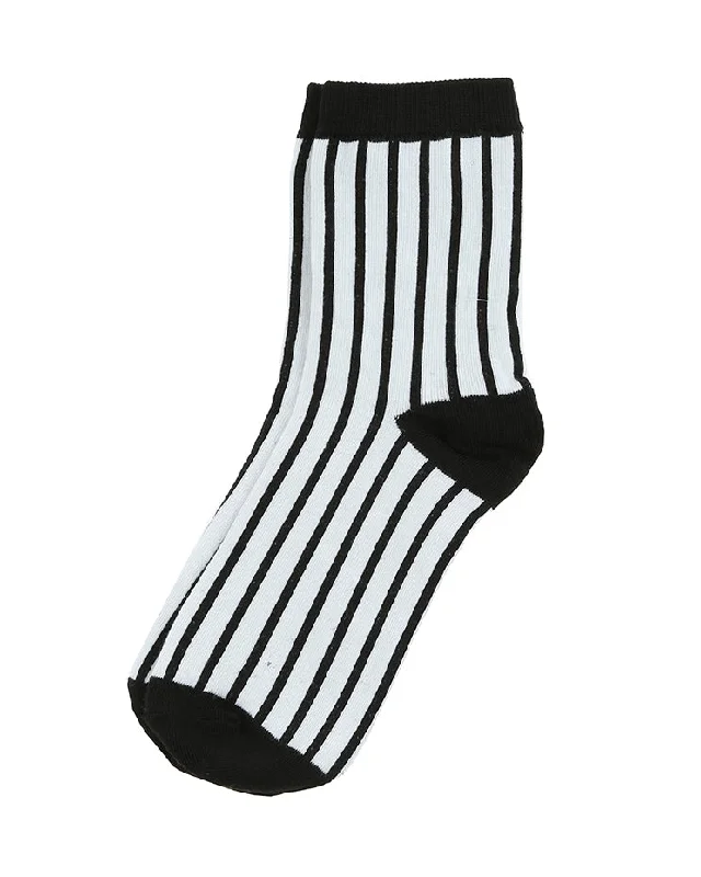 Doorbuster Deal STRIPE SOCKS - BLACK & WHITE