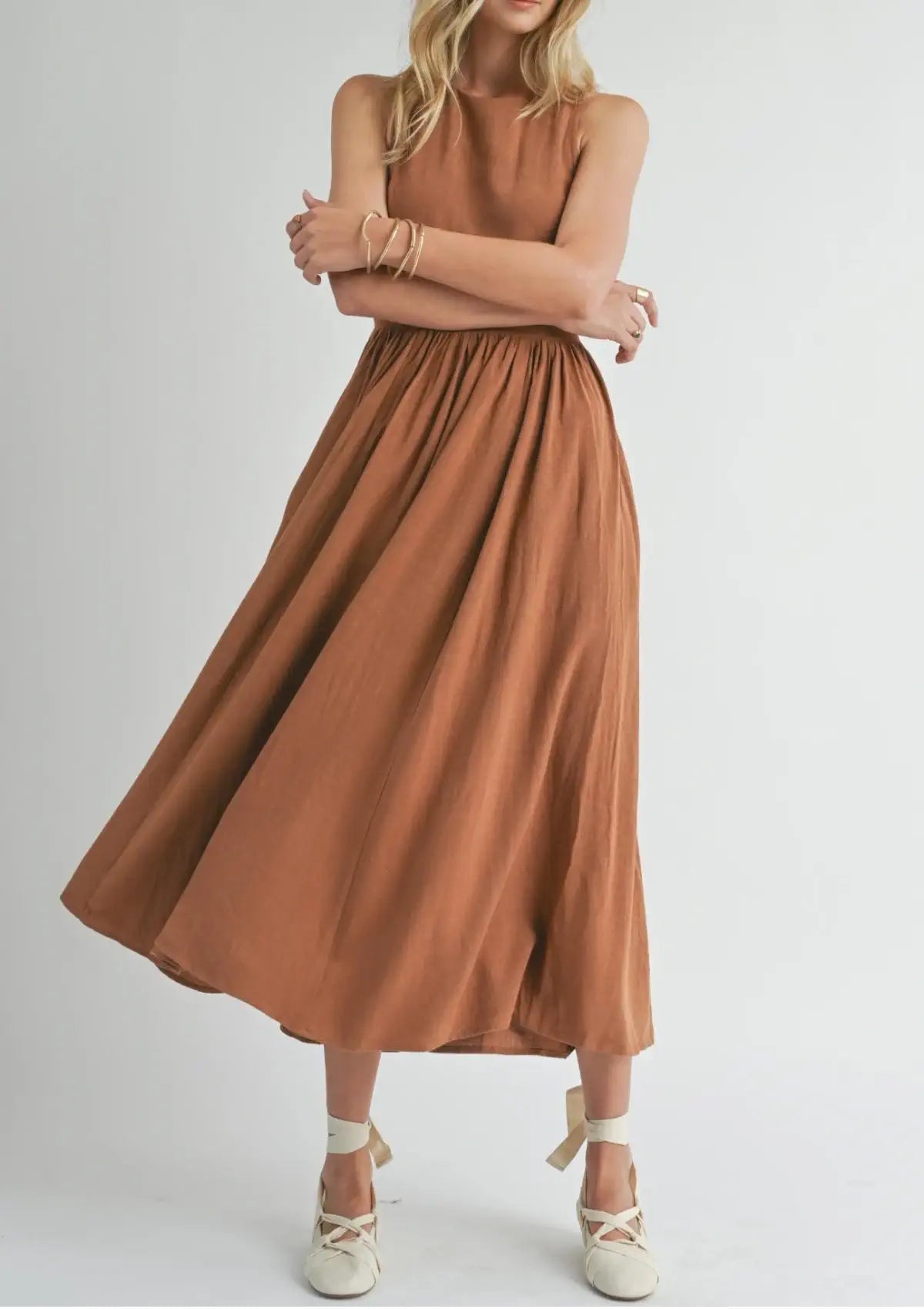 Today Only Sugarloaf Buttoned Back Midi Dress - Brown
